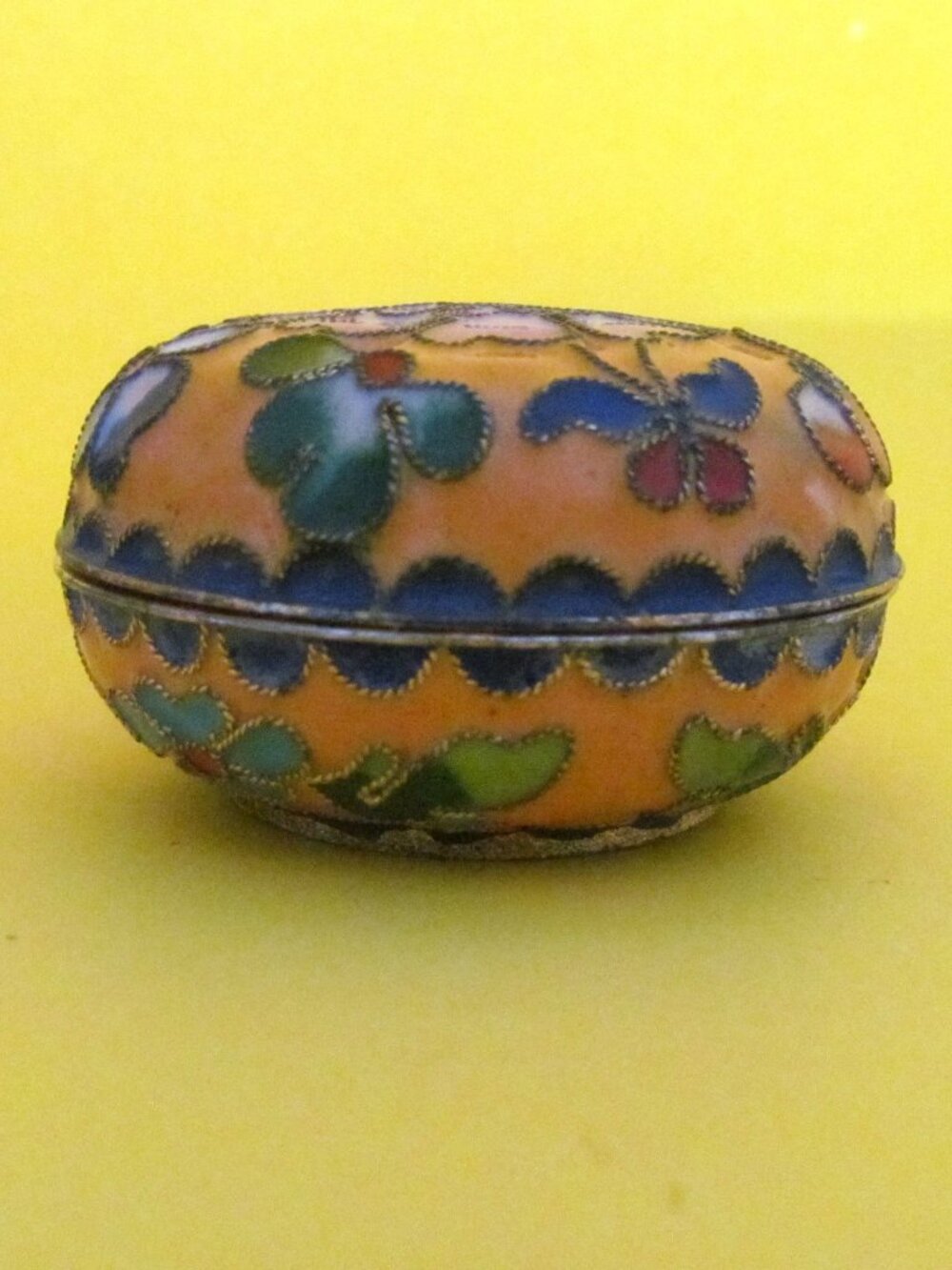 Vintage enamel round cloisonne floral trinket box